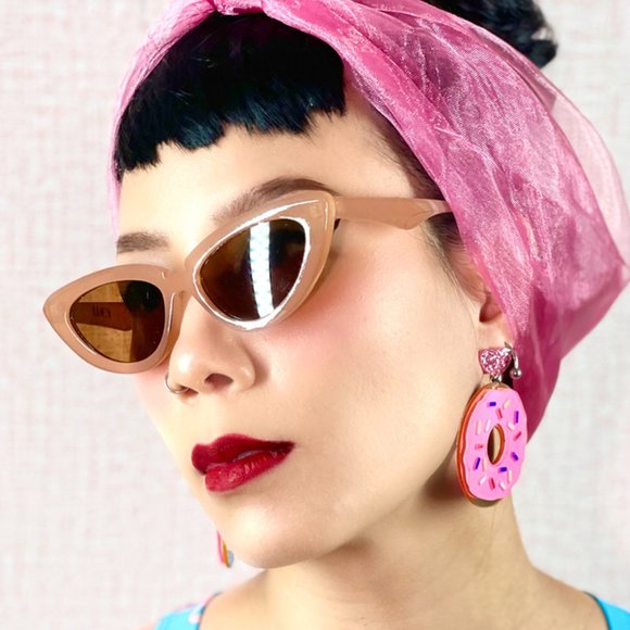 HellcatVixen Lucy Pale Pink Retro Cat eye Vintage Style Pinup Sunglasses - Picture 4 of 9